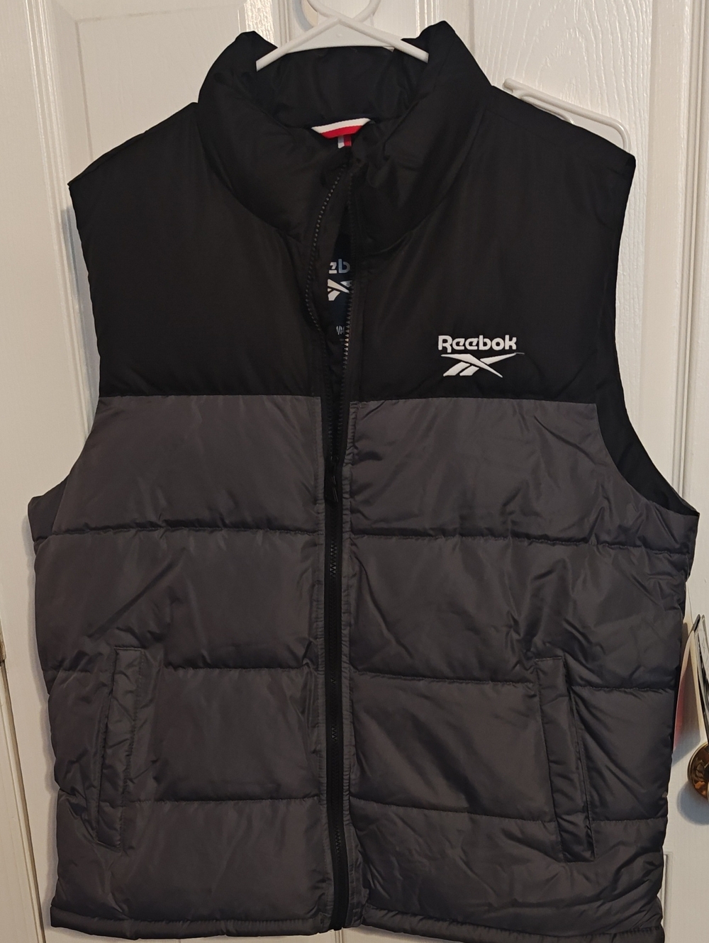 Reebok Men’s Black and Gray Puffer Vest